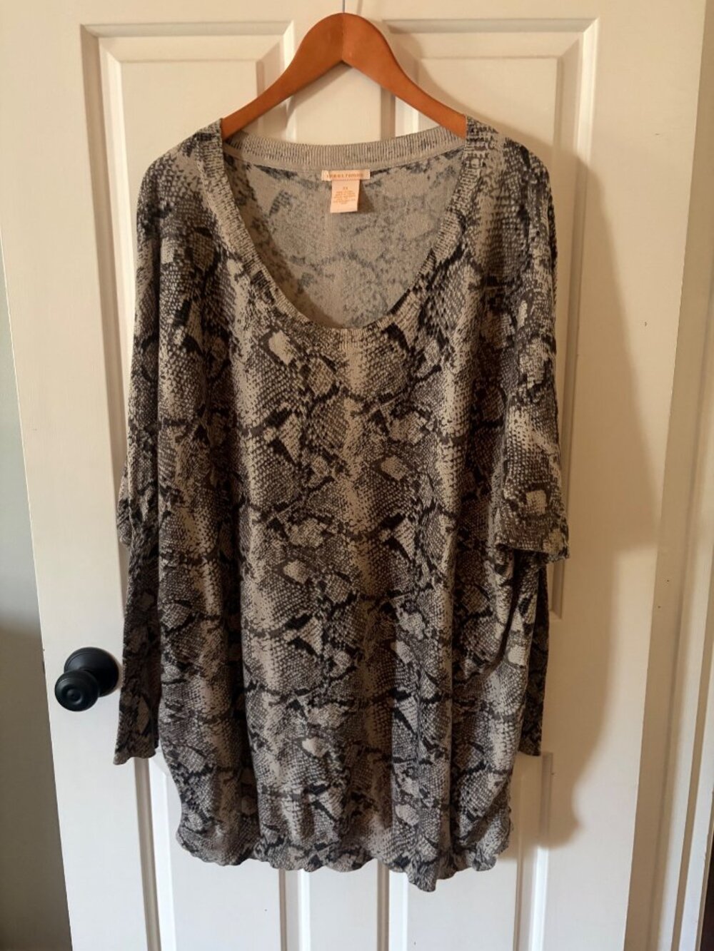 Women's Lightweight Sweater Gray Snakeskin Pattern Size 2X